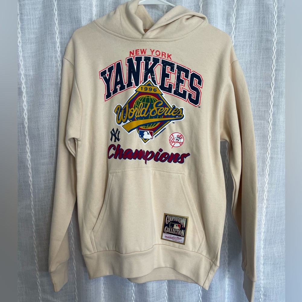 NWT Mitchell & Ness Yankees World Series Hoodie